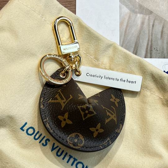 LV keyring 03lyh74 (5)