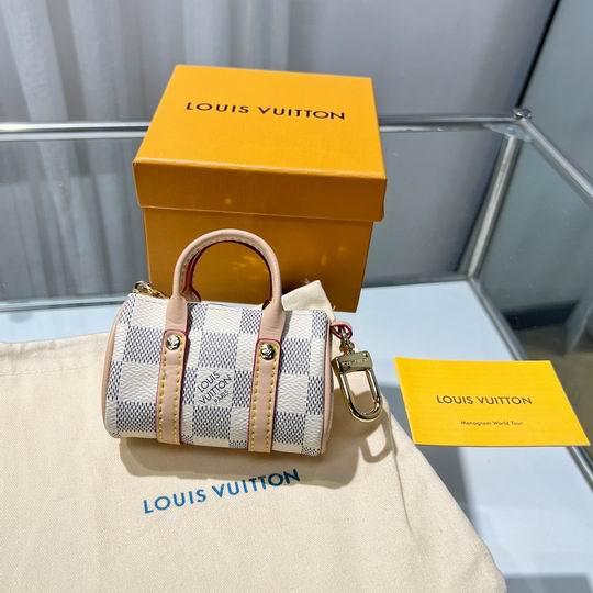 LV keyring 03lyh75 (1)