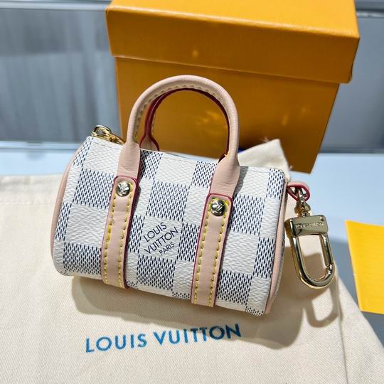 LV keyring 03lyh75 (3)