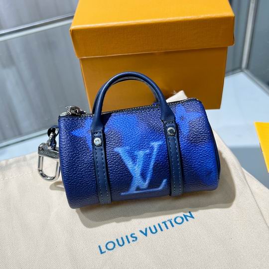 LV keyring 03lyh76 (12)