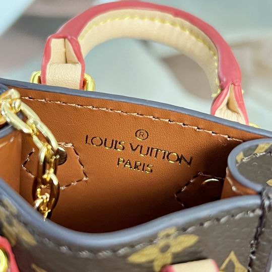 LV keyring 03lyh78 (6)