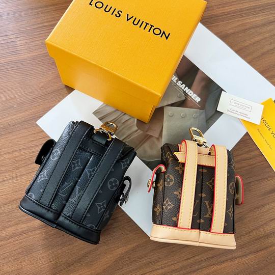 LV keyring 03lyh80 (3)