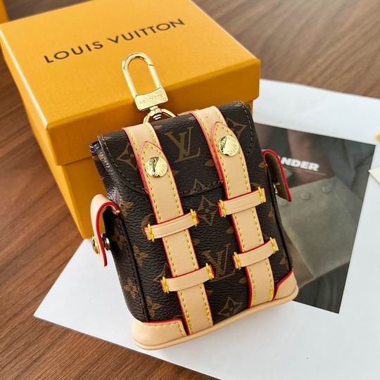 LV keyring 03lyh80 (5)