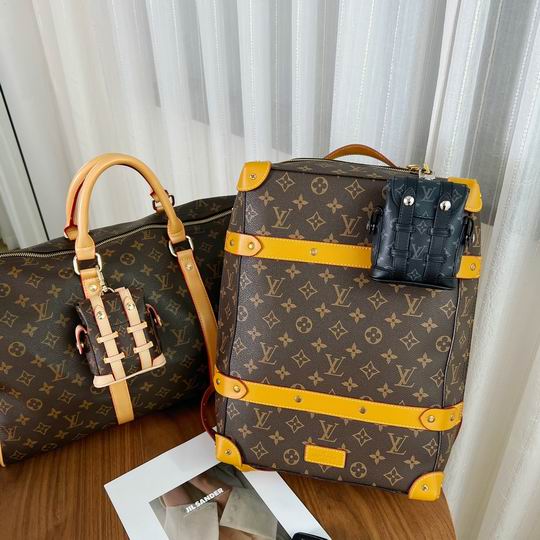 LV keyring 03lyh80 (6)