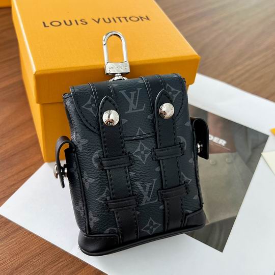LV keyring 03lyh80 (7)