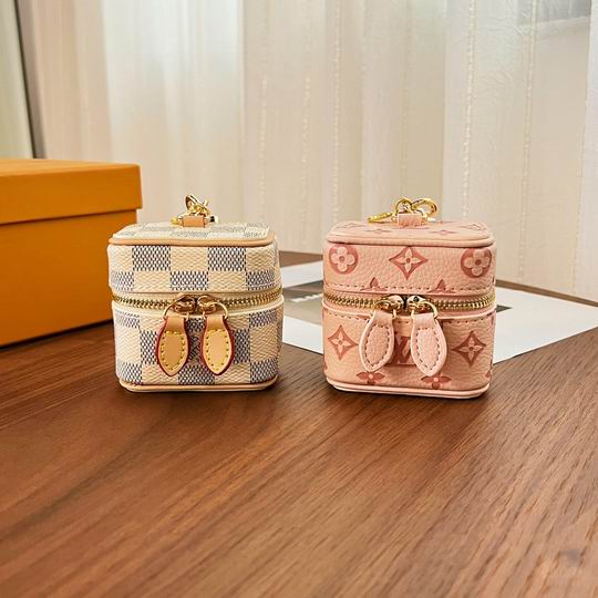 LV keyring 03lyh82 (4)