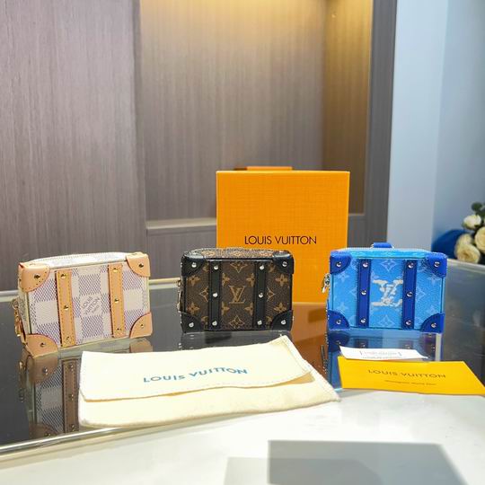 LV keyring 03lyh83 (3)