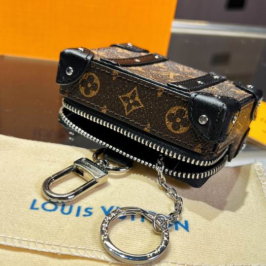 LV keyring 03lyh83 (7)