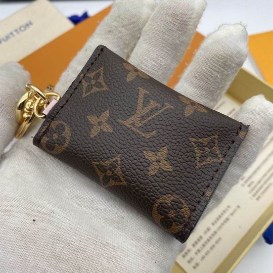 LV keyring 03lyh84 (7)