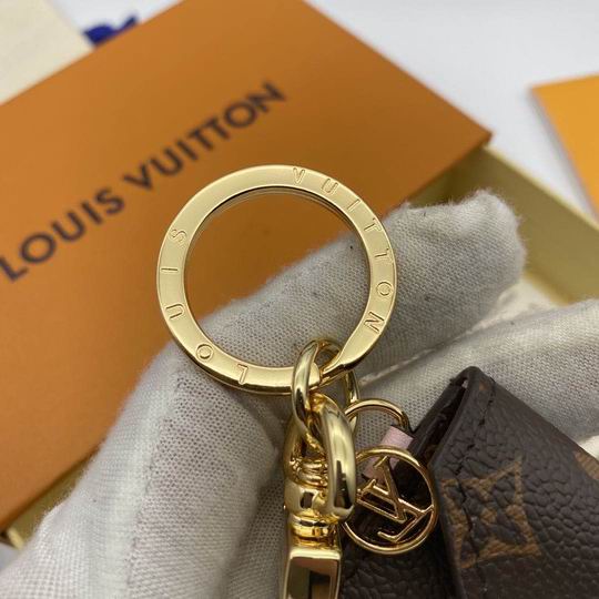 LV keyring 03lyh84 (9)