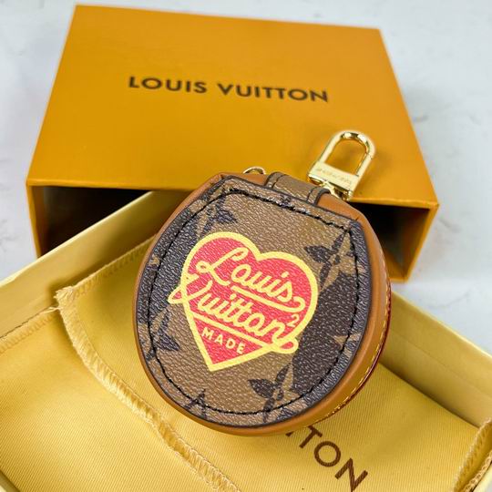 LV keyring 03lyh87 (3)