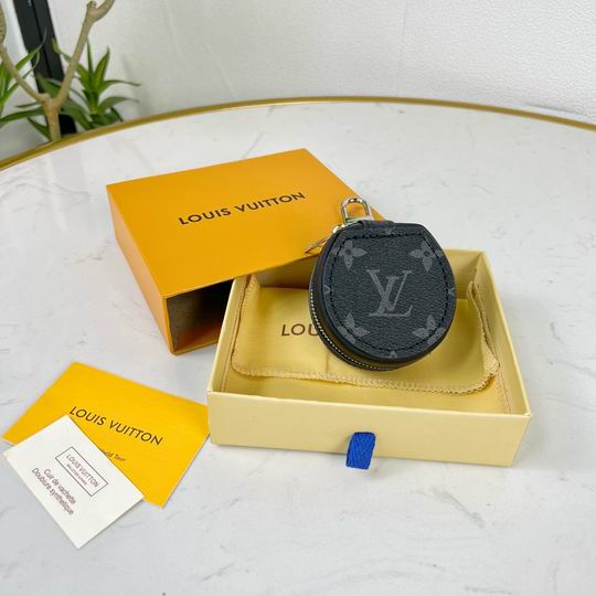 LV keyring 03lyh89 (1)