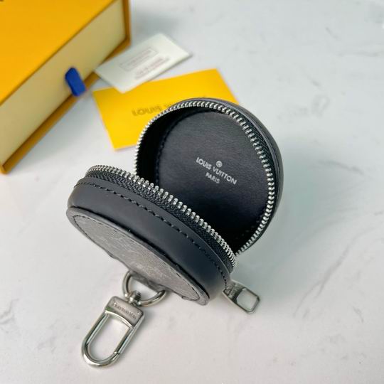 LV keyring 03lyh89 (4)