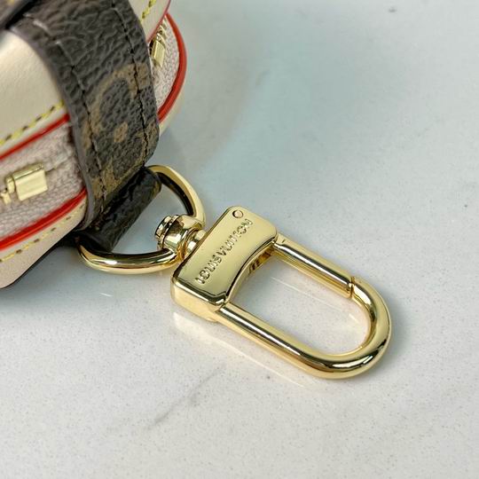 LV keyring 03lyh90 (7)