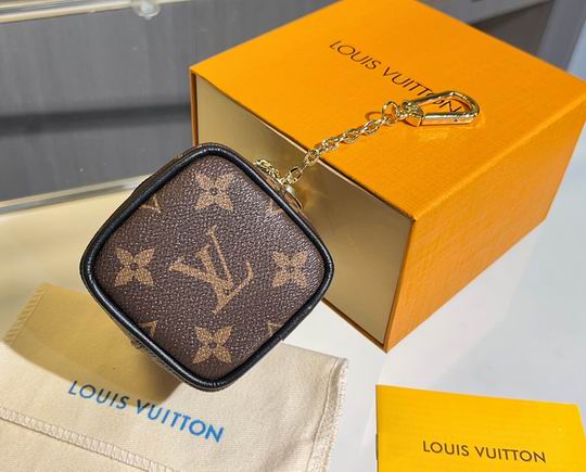 LV keyring 03lyh93 (3)