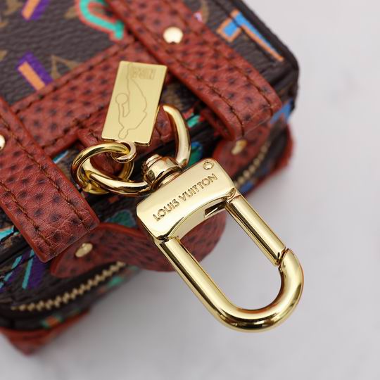 LV keyring 03lyh95 (5)