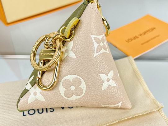 LV keyring 03lyh96 (23)