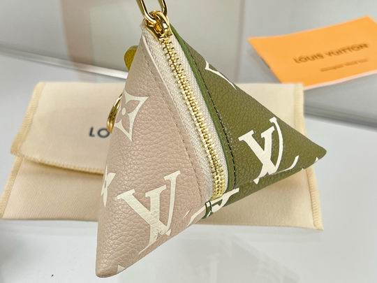 LV keyring 03lyh96 (25)