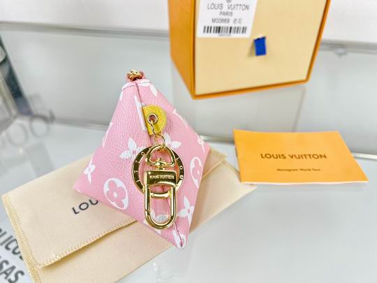 LV keyring 03lyh96 (3)