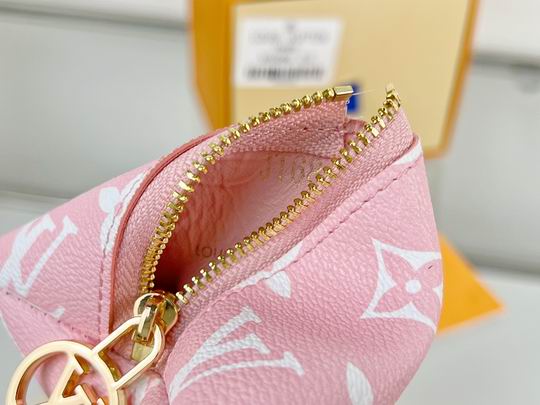 LV keyring 03lyh96 (8)