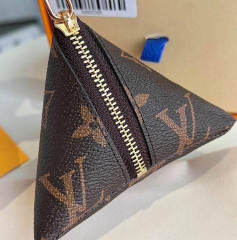 LV keyring 03lyh97 (4)