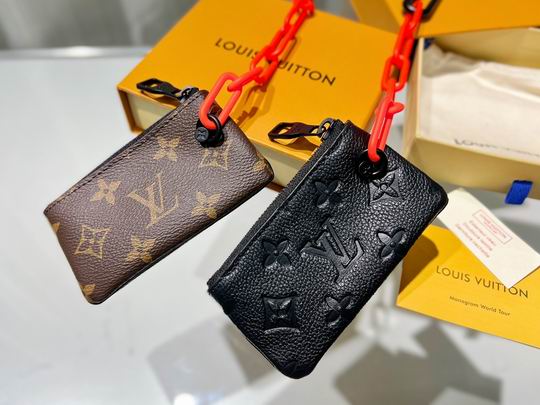 LV keyring 03lyh98 (5)
