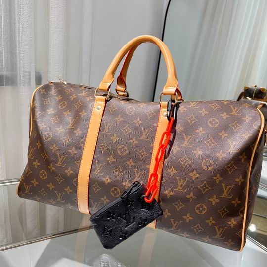 LV keyring 03lyh98 (7)