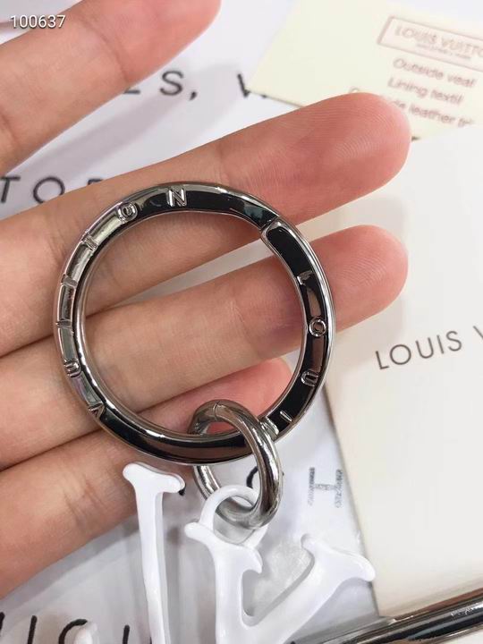 LV keyring 04lyh337 (8)