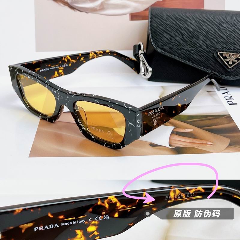 Prada PRA01S 53 20-145 a03