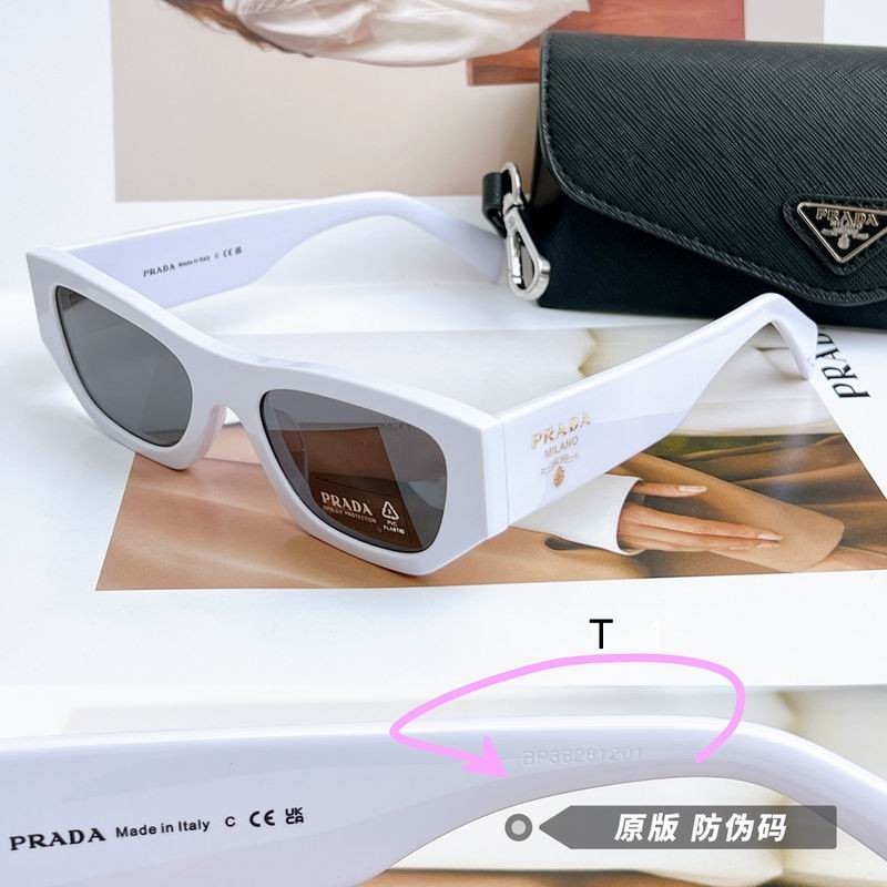 Prada PRA01S 53 20-145 a02