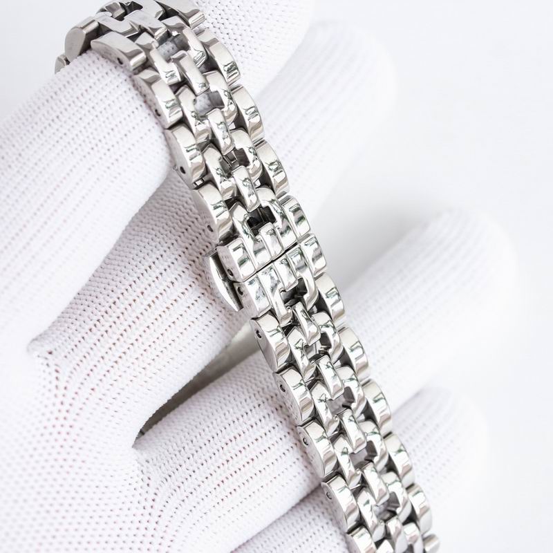 Roger Dubuis 35mm 73 (7)