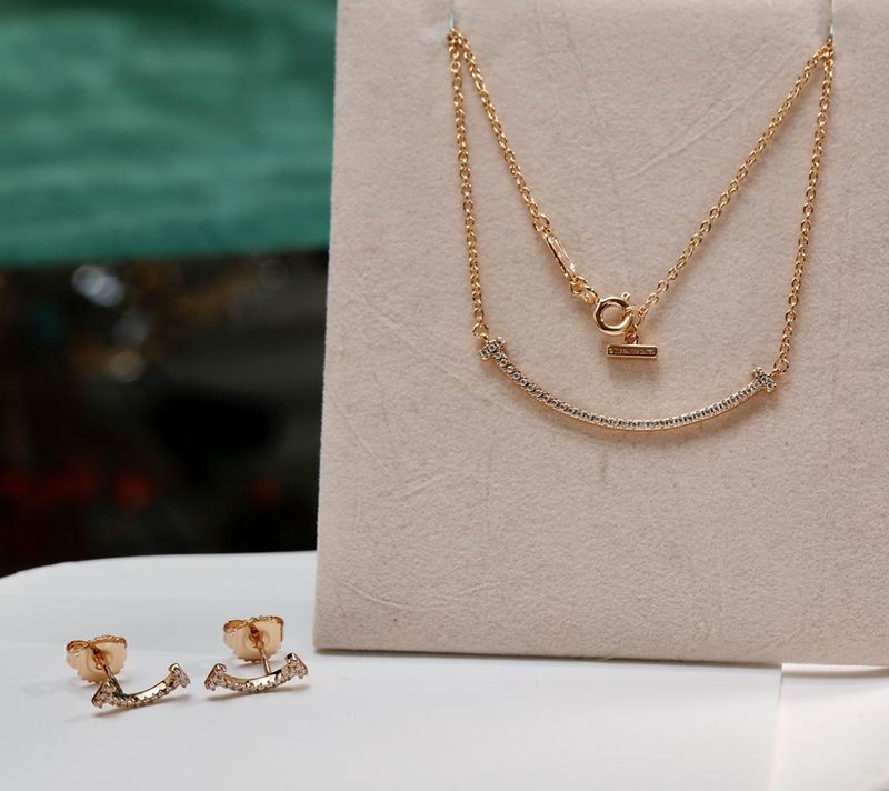 Tiffany suits 04lyx06 (2)