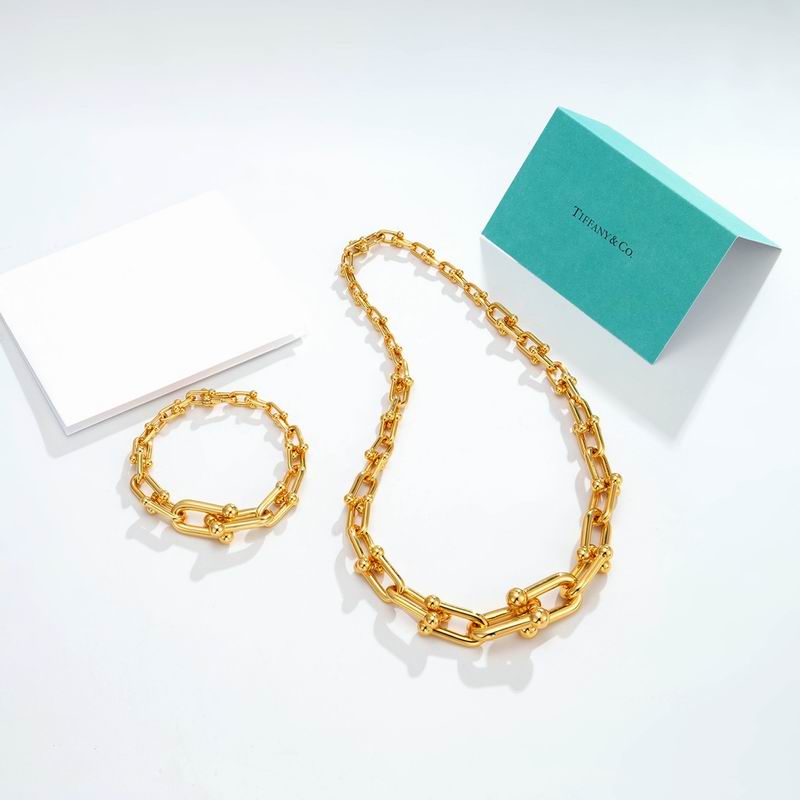 Tiffany suits 04lyx08 (2)