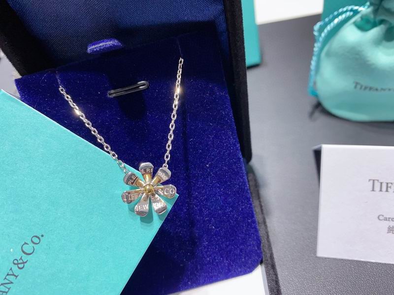 Tiffany suits 05lyx17 (2)