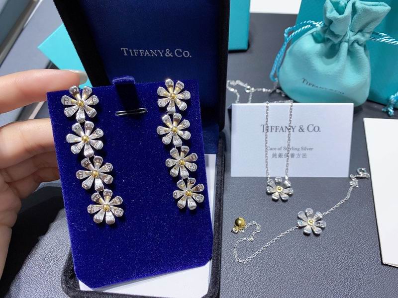 Tiffany suits 05lyx17 (6)