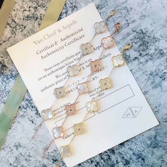 Van Cleef & Arpels bracelet 04lyh24  (1)