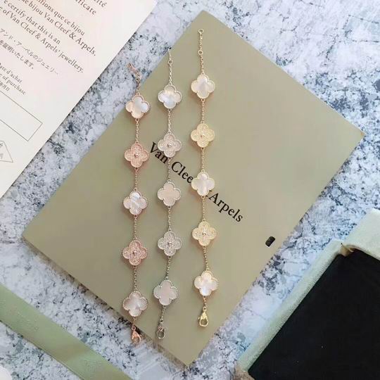 Van Cleef & Arpels bracelet 04lyh24  (4)