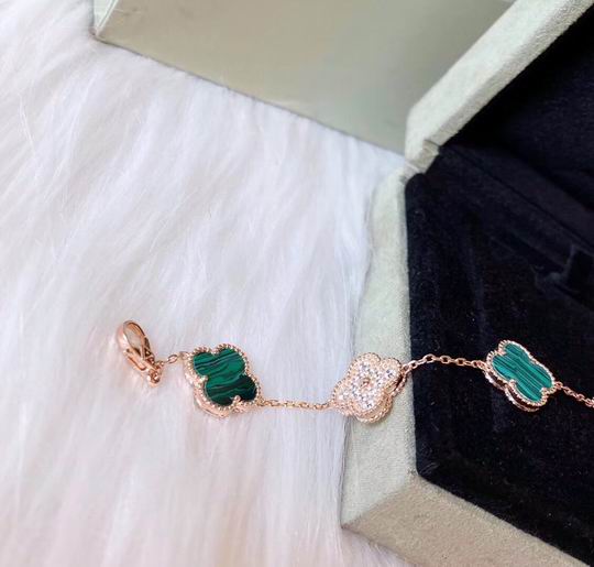 Van Cleef & Arpels bracelet 04lyh25 (5)