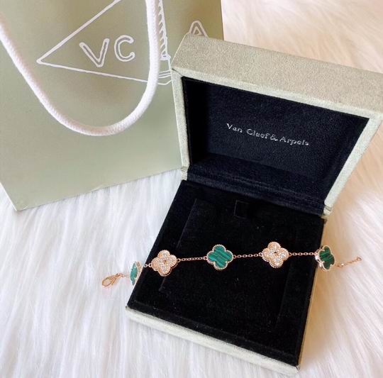 Van Cleef & Arpels bracelet 04lyh25 (8)
