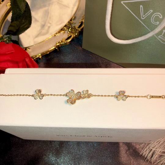 Van Cleef & Arpels bracelet 04lyh26 (8)