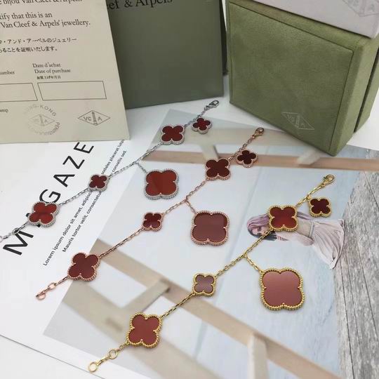 Van Cleef & Arpels bracelet 04lyh28 (2)