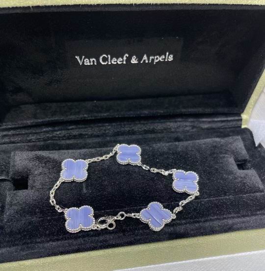 Van Cleef & Arpels bracelet 04lyh31 (2)