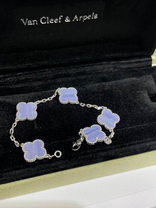 Van Cleef & Arpels bracelet 04lyh31 (3)