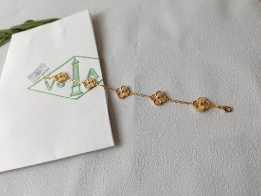 Van Cleef & Arpels bracelet 05lyh32 (10)