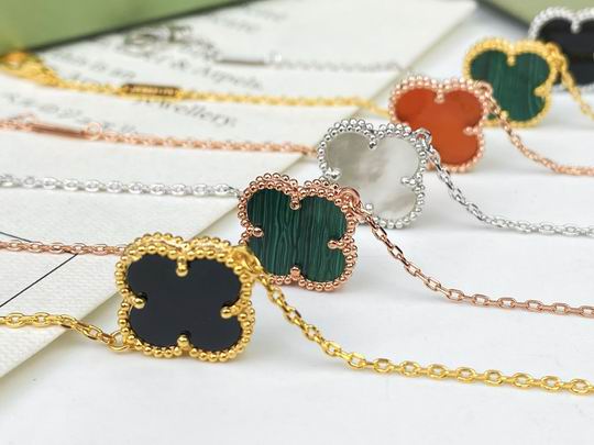 Van Cleef & Arpels bracelet 05lyh33 (8)