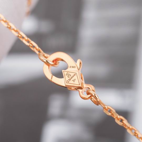 Van Cleef & Arpels bracelet 05lyh34 (6)