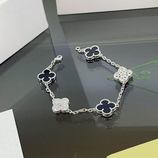 Van Cleef & Arpels bracelet 07lyh35  (17)