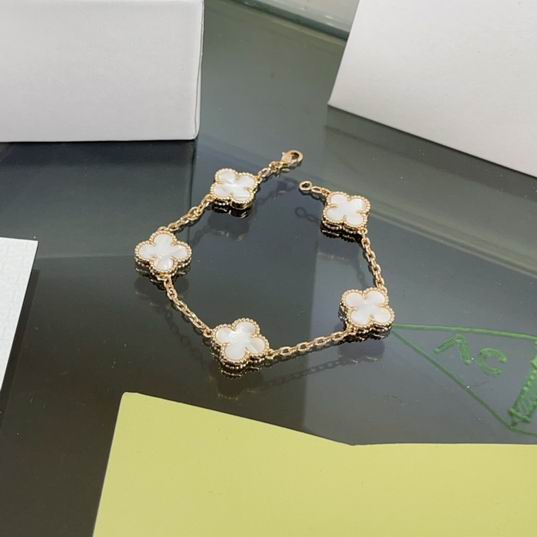 Van Cleef & Arpels bracelet 07lyh35  (28)