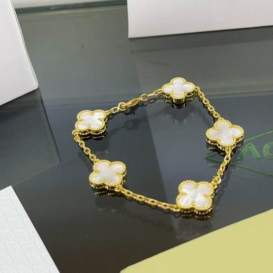 Van Cleef & Arpels bracelet 07lyh35  (33)