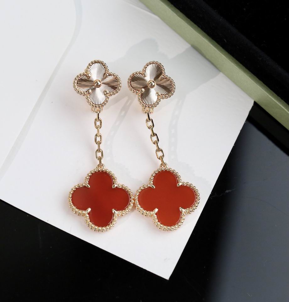 Van Cleef & Arpels earring 04lyh08 (1)